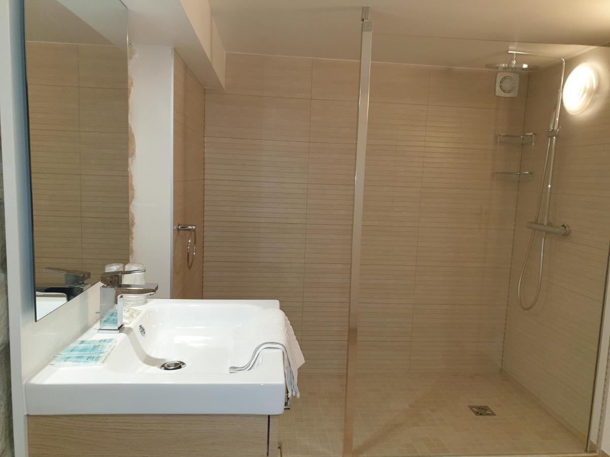 Hotel Capfun Le Saint Germain, Paris Bagian luar foto